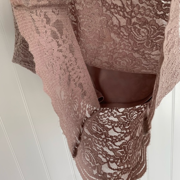 Forever 21 Lace Overlay Pencil Skirt Size Small - Picture 6 of 8